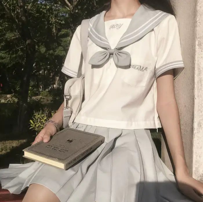 三角追缉令 封面